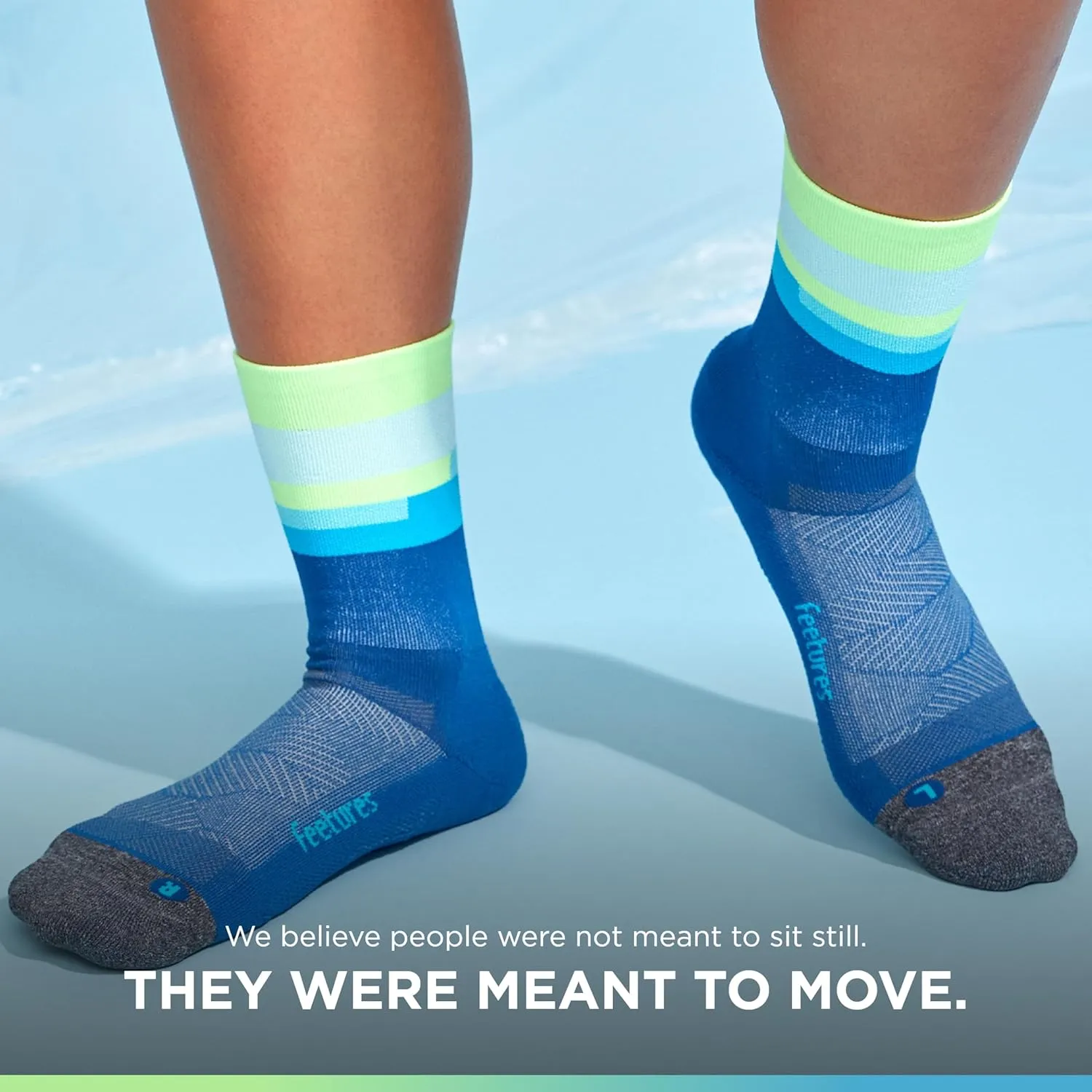 Feetures Elite Light Cushion Mini Crew Sock - Sport Sock with Targeted Compression - (1 Pair)