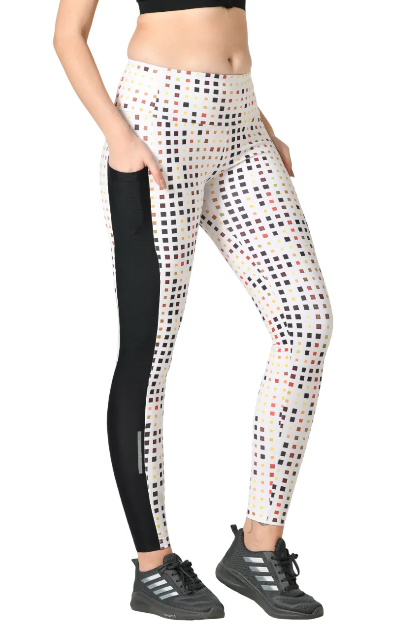 WOMEN'S MID-RISE SKINNY FIT WORKOUT PANTS WITH DIGITAL MULTI-BOX PRINT & MESH PANELS