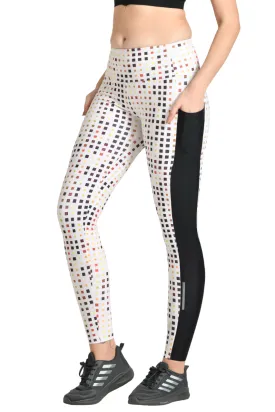 WOMEN'S MID-RISE SKINNY FIT WORKOUT PANTS WITH DIGITAL MULTI-BOX PRINT & MESH PANELS